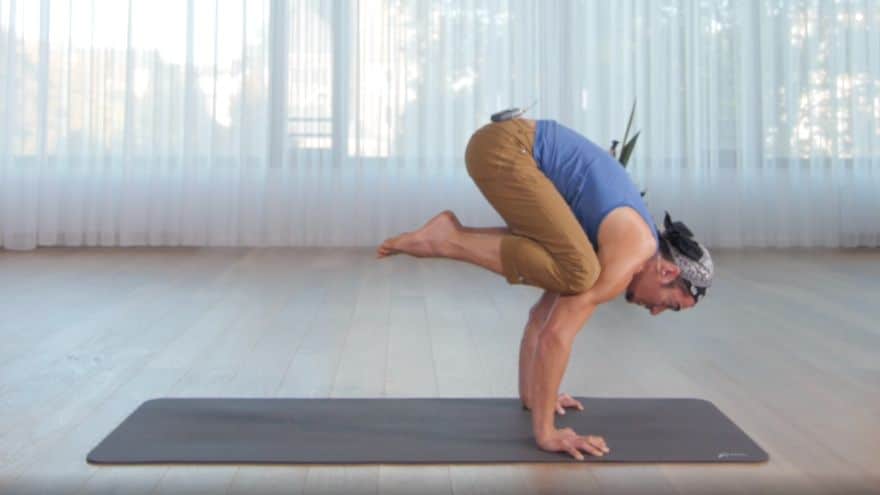 Beginners guide - Bakasana - Aham Yoga Blog